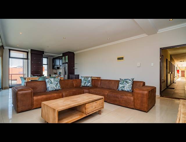 2 BEDROOM APARTMENT FOR SALE IN UMHLANGA RIDGE